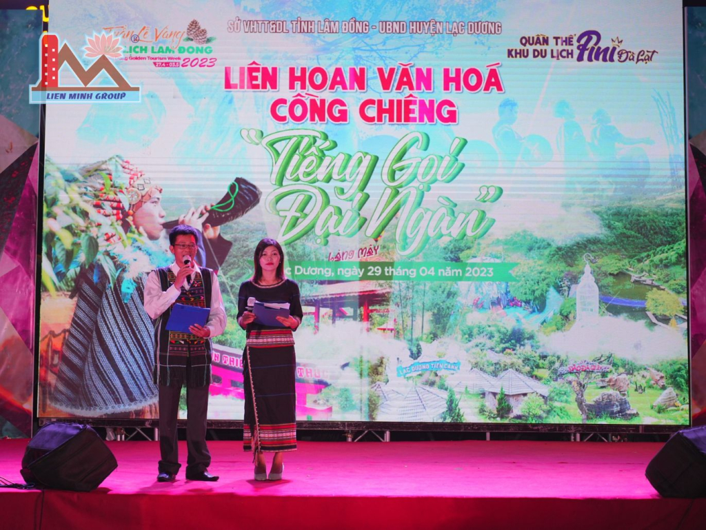 Liên Minh Group Trao Tặng 1 Tỷ Đồng Vào 2 Quỹ Tại Đêm Liên Hoan Văn Hóa Cồng Chiêng