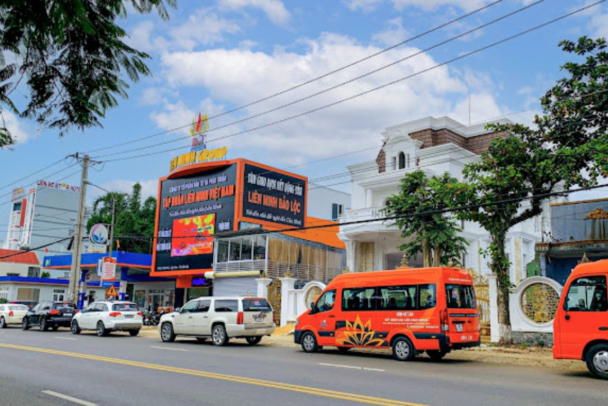 Văn phòng Bất Động Sản Liên Minh Bảo Lộc – 0917 702 566 Văn phòng Bất Động Sản Liên Minh Bảo Lộc - 0917 702 566